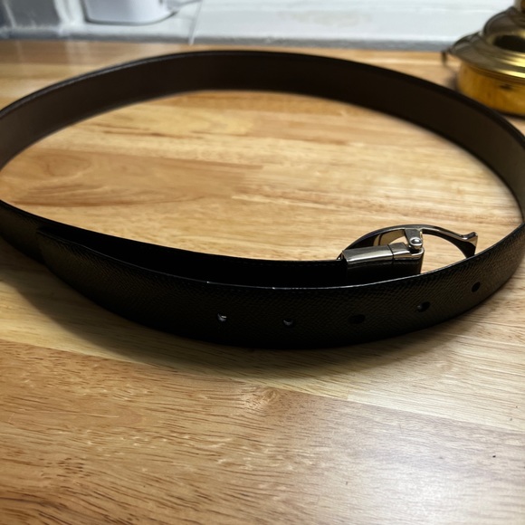 Doable-sided dark brown/black belt in mint conditions - Picture 2 of 3